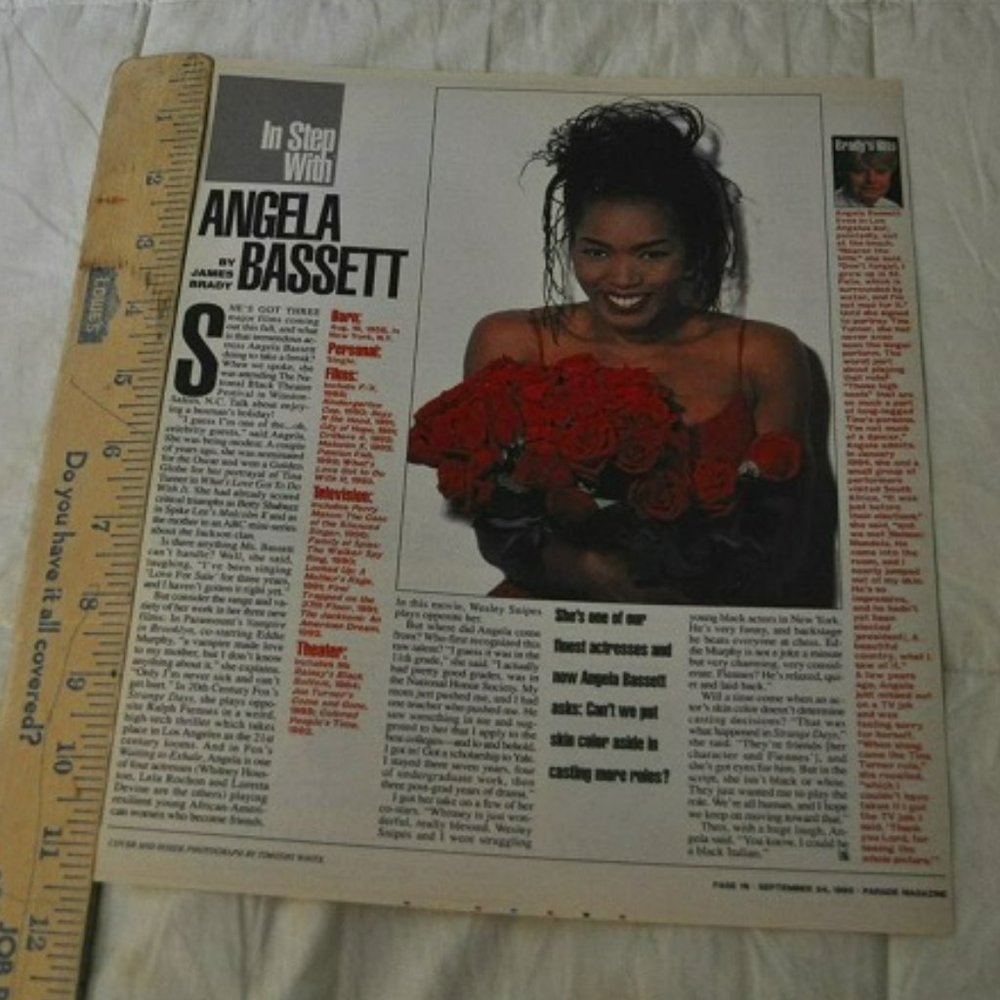 Angela Bassett clipping Strange Days movie actress 1995 article